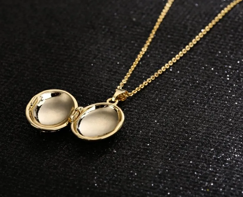 Gold Oval Locket Pendant Necklace 18/20 Inches 1.5mm Chain